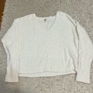 Free people white sweater, size medium, lightly worn
